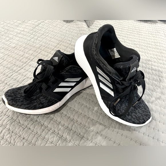 adidas Shoes - Adidas size 7 tennis shoes